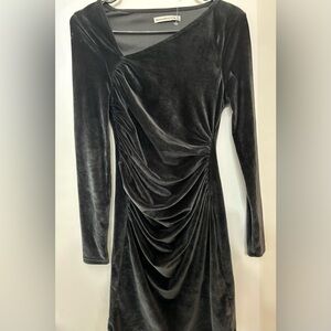 Abercrombie & Fitch Women’s Black Asymmetrical Ruched Velvet Dress Size Medium P